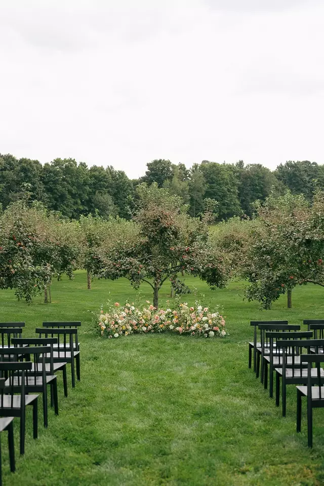 Florists: Bellwood Blooms 16