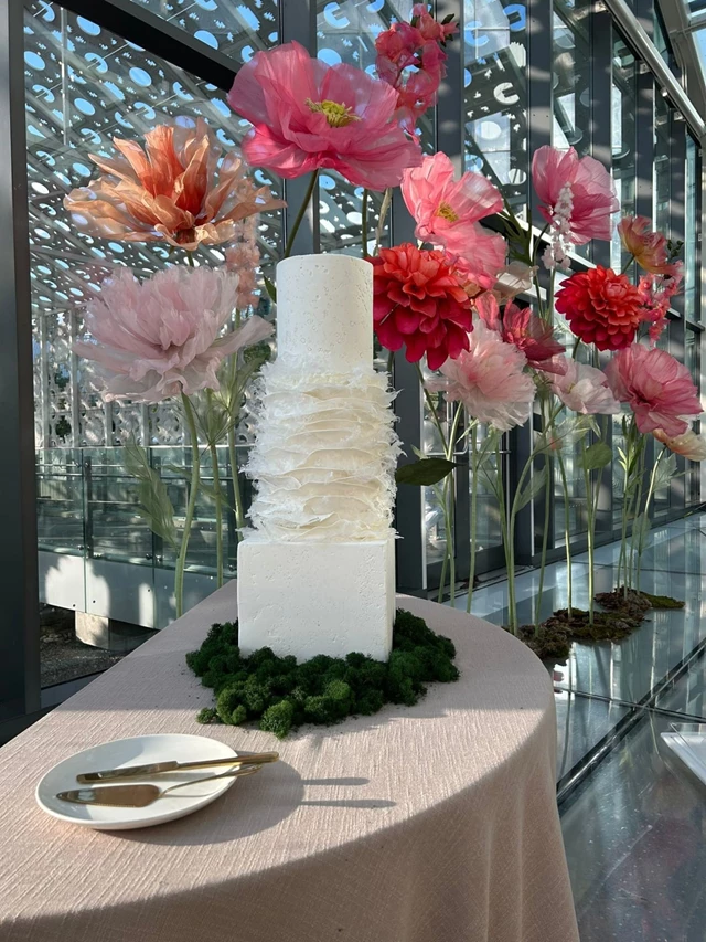 Wedding Cakes: Bird and Berry 3