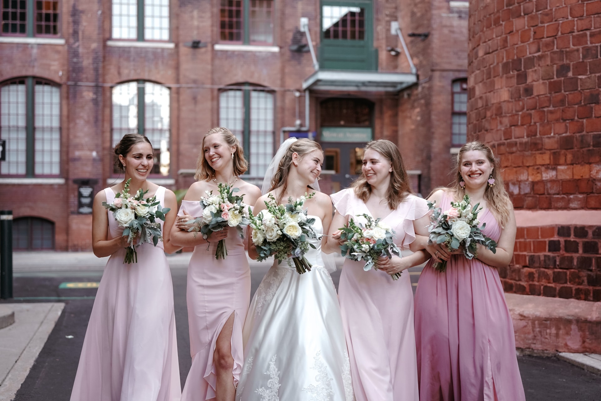 Blooms Studio profile photo