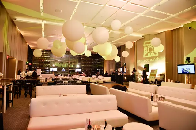 Disc Jockey's / DJs: Bounce Entertainment 19