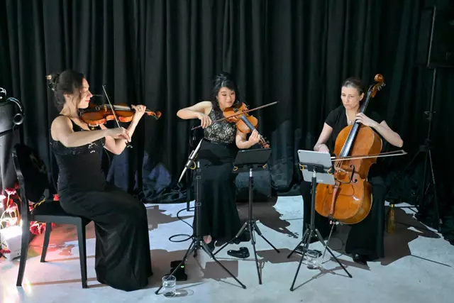 Disc Jockey's / DJs: Bounce Entertainment 5