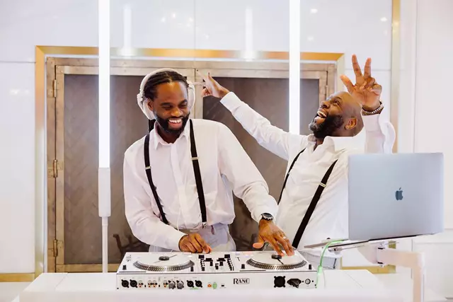 Live Music & Bands: Boutique Entertainment 2