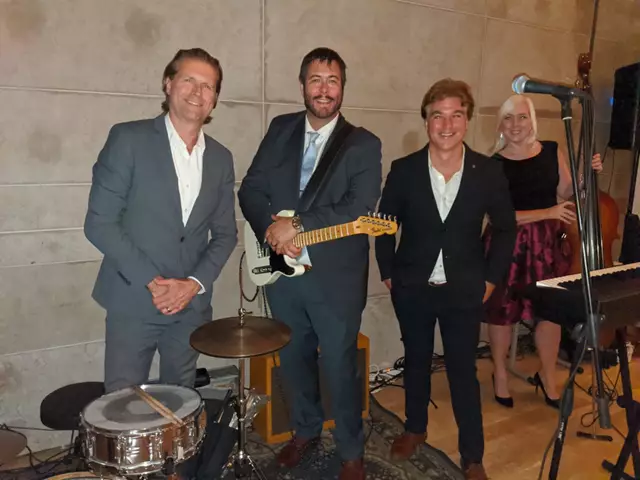 Live Music & Bands: Brent Miller LIVE 16