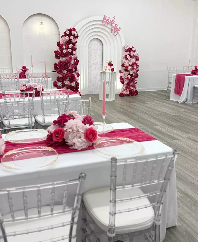 Special Event Venues: Bubbly Moments Studio 1