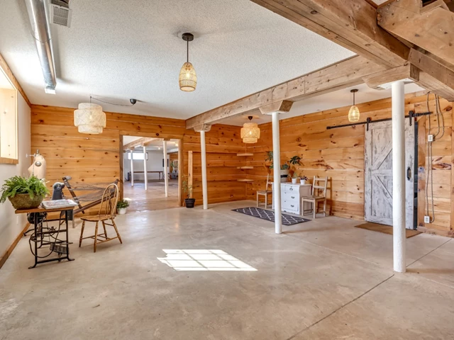 Butterflies and Bouquets, King