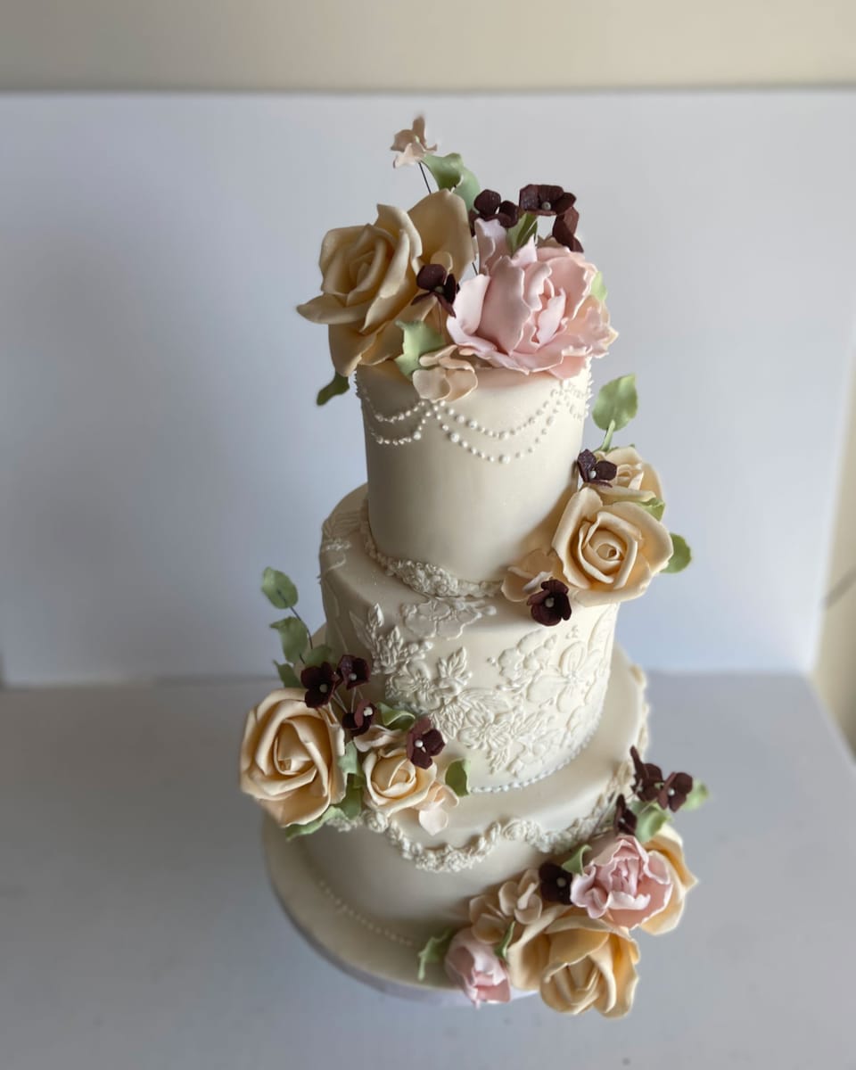 Order Online — Q's Cakes