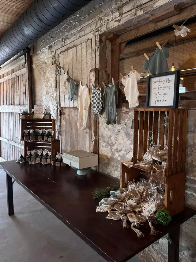 Barn Venues: Cambium Farms 1