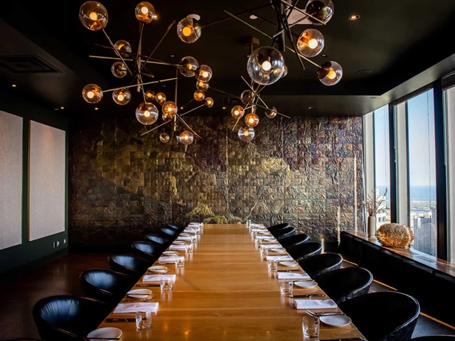 Restaurants: Canoe Restaurant & Bar 2