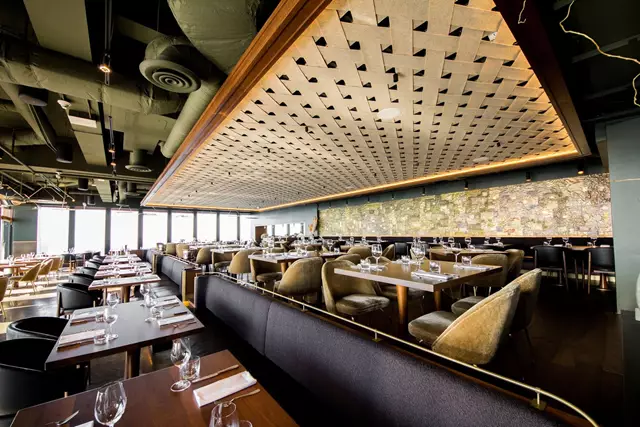 Restaurants: Canoe Restaurant & Bar 3