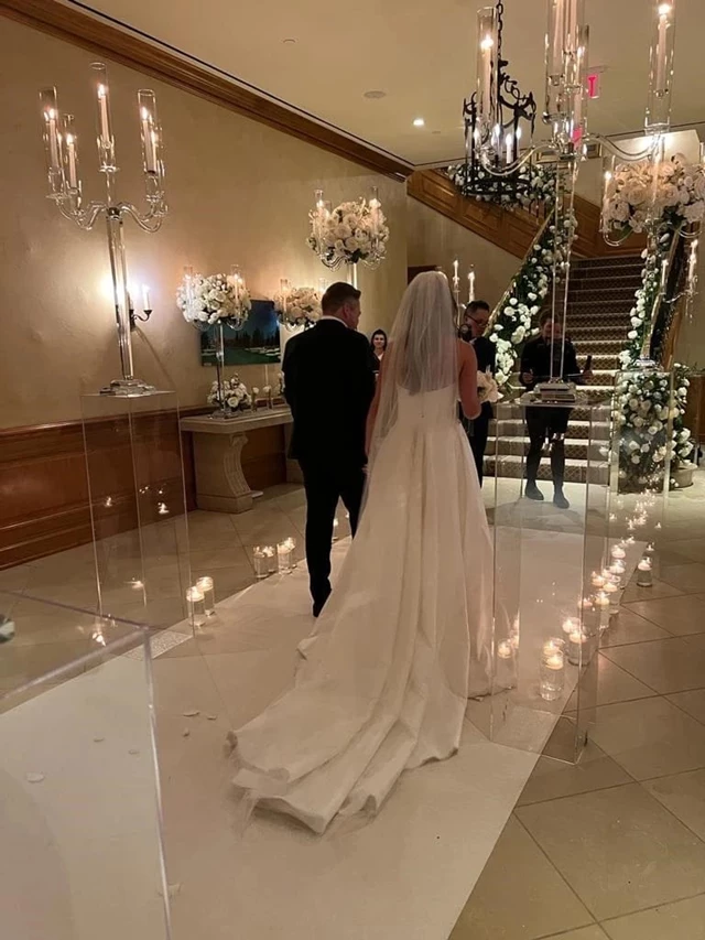 Caterina Giovane Officiant, Burlington