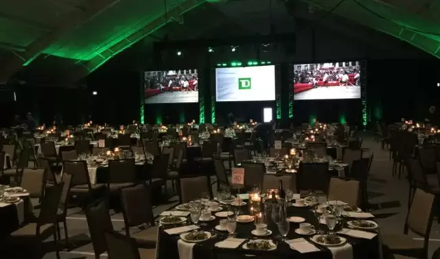 Audio / Visual: Center Stage AV 18