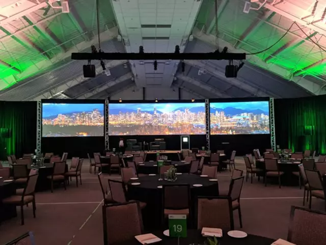 Audio / Visual: Center Stage AV 15