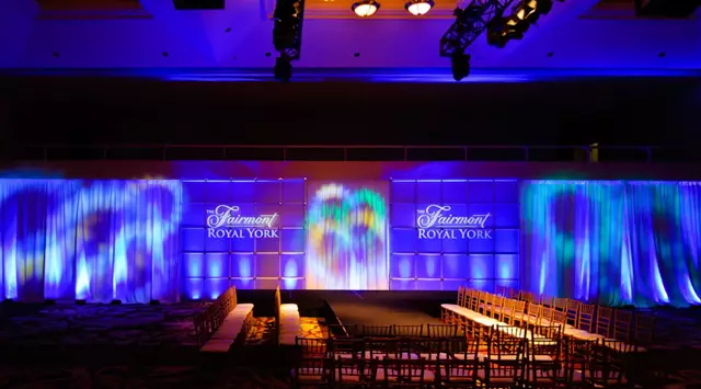 Audio / Visual: Center Stage AV 11