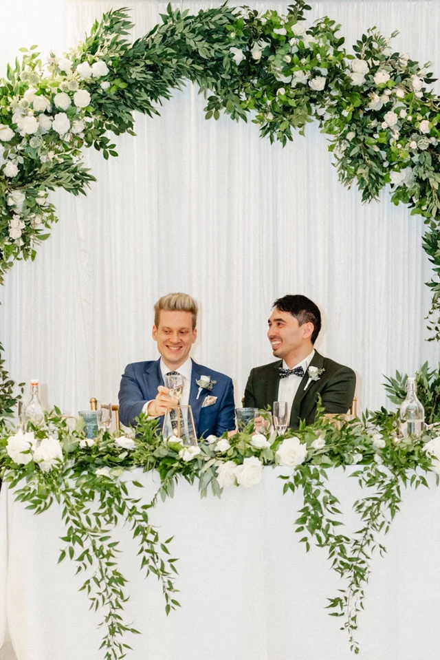 Champagne & Cedar, Toronto