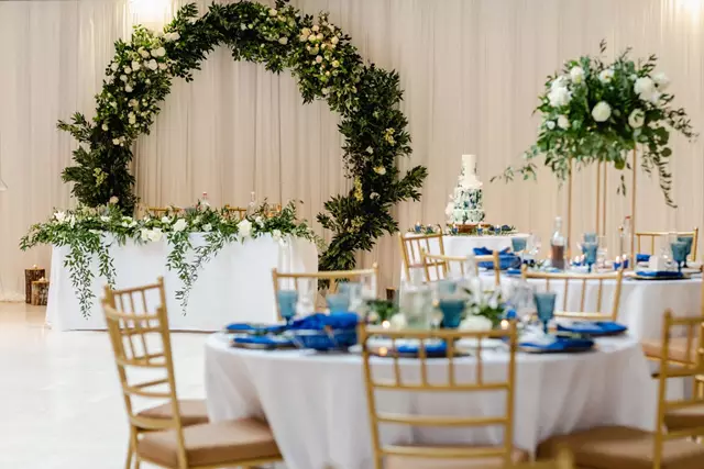 Wedding Planners: Champagne & Cedar 2