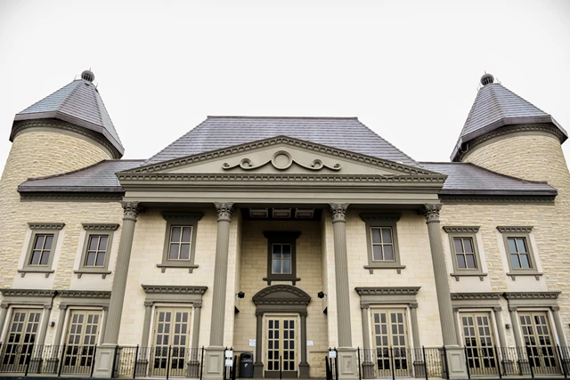 Banquet Halls: Chateau Le Jardin Event Venue 15