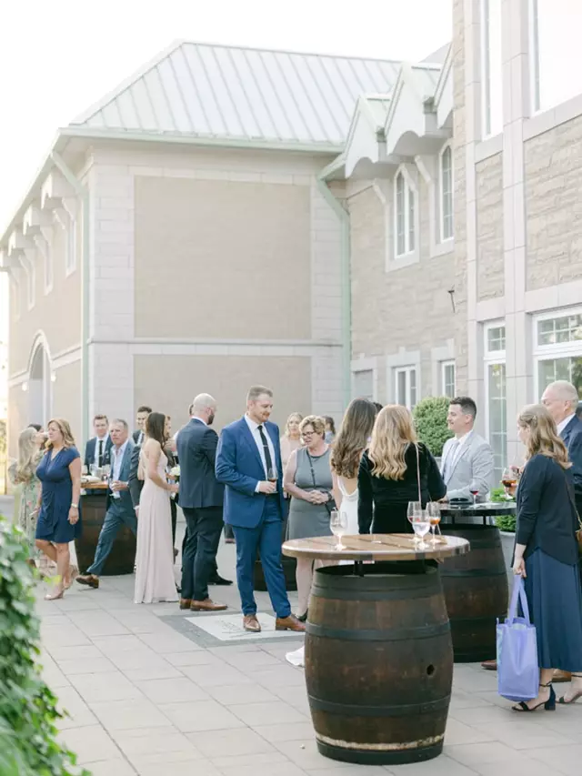 Wineries: Château des Charmes 1