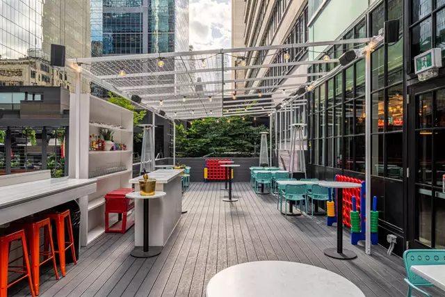 Restaurants: Chefs Hall 13