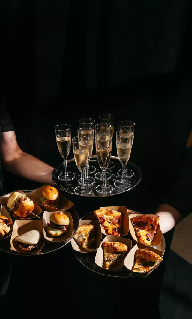 Restaurants: Chefs Hall 9