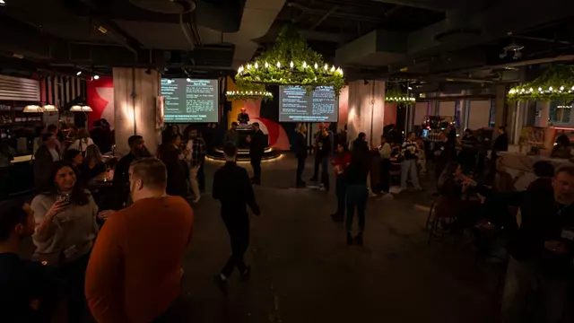 Restaurants: Chefs Hall 8