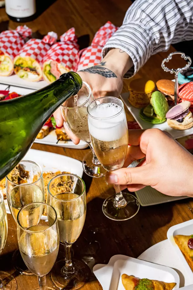 Restaurants: Chefs Hall 10