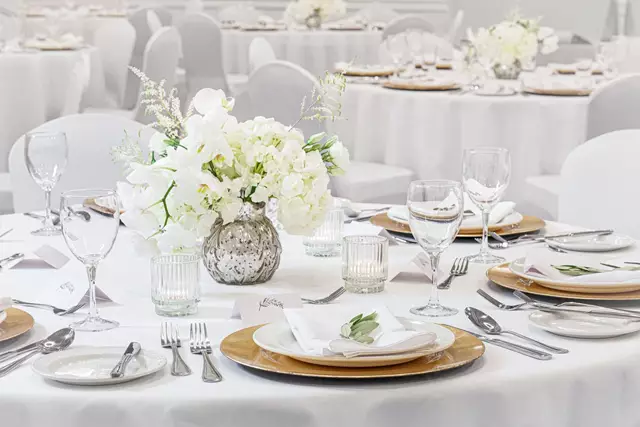 Hotels: Chelsea Hotel Toronto 19