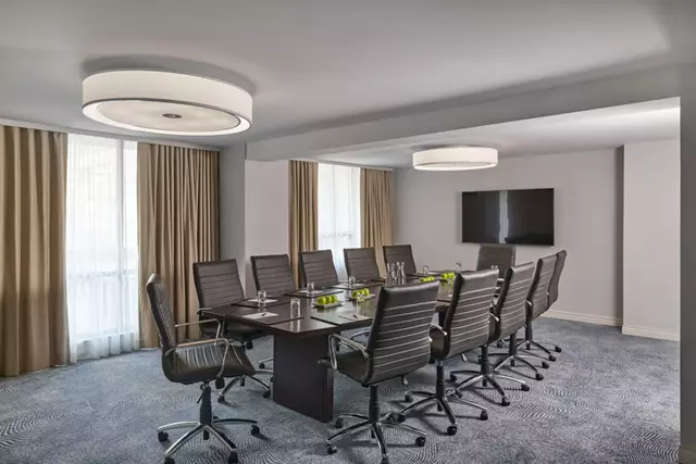 Hotels: Chelsea Hotel Toronto 10