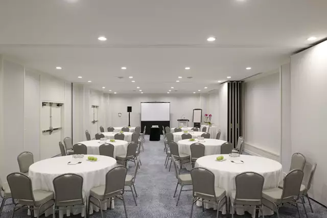 Hotels: Chelsea Hotel Toronto 8