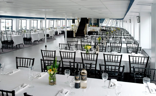 Cruise Ship/Yachts: City Cruises Toronto 6