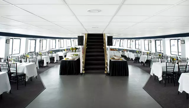 Cruise Ship/Yachts: City Cruises Toronto 18