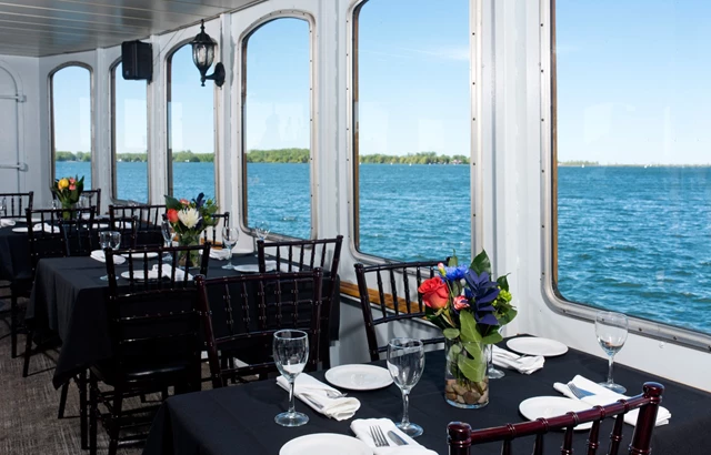 Cruise Ship/Yachts: City Cruises Toronto 28