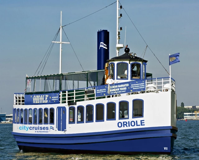 Cruise Ship/Yachts: City Cruises Toronto 21