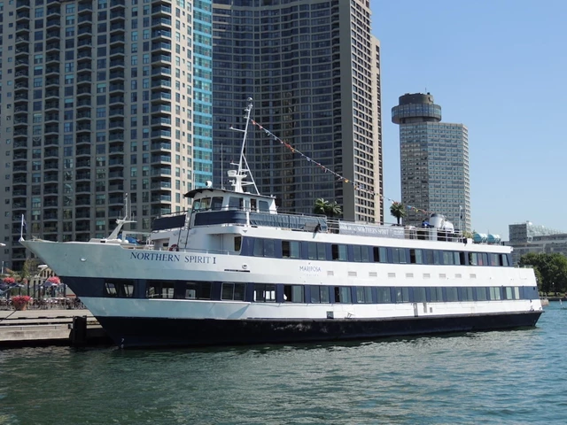 Cruise Ship/Yachts: City Cruises Toronto 18