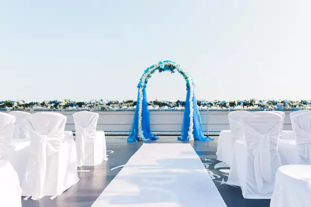 Cruise Ship/Yachts: City Cruises Toronto 13