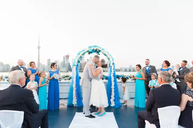 Cruise Ship/Yachts: City Cruises Toronto 3