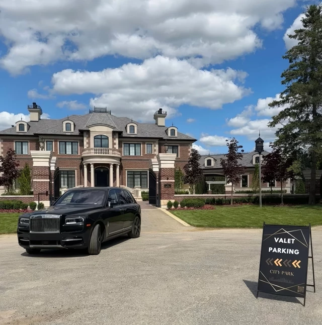 Staffing: City Park 6