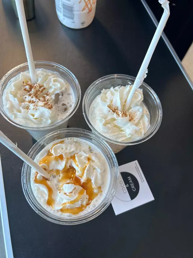 Mobile Bar Services: Coco & Cream Mobile Bar 10