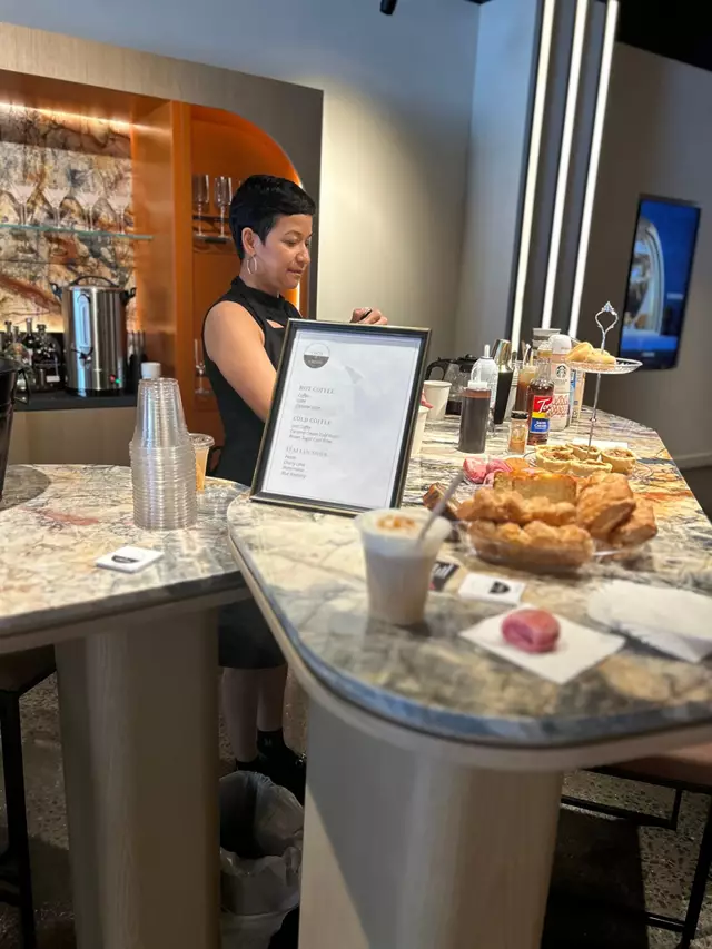 Mobile Bar Services: Coco & Cream Mobile Bar 4