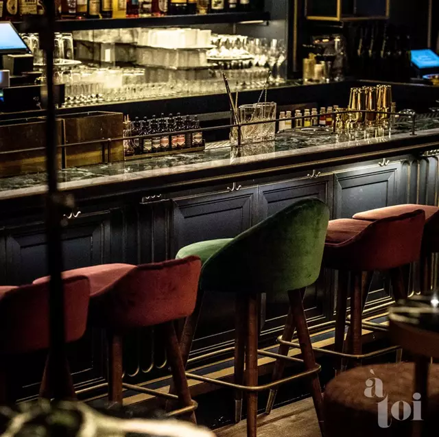 Restaurants: Coffee Oysters Champagne | à toi 11