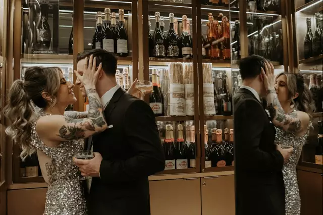 Restaurants: Coffee Oysters Champagne | à toi 24