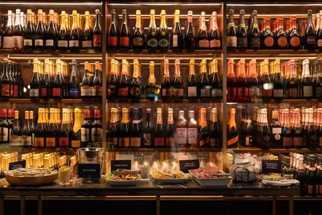 Restaurants: Coffee Oysters Champagne | à toi 4