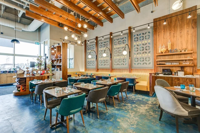 Restaurants: Costa Sorrento 25