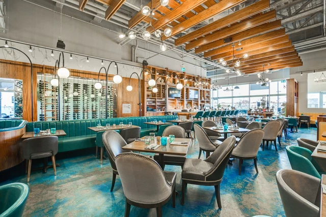 Restaurants: Costa Sorrento 13