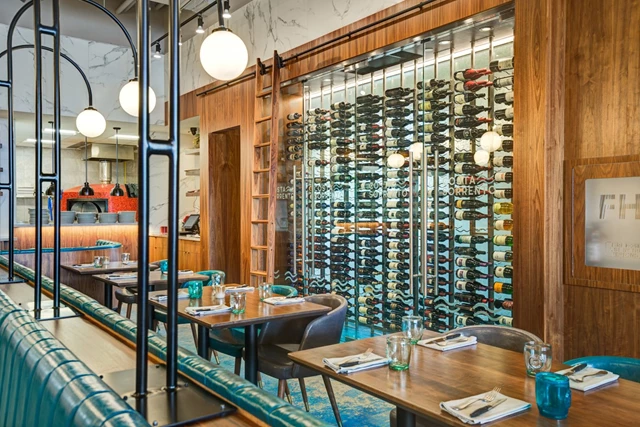 Restaurants: Costa Sorrento 16