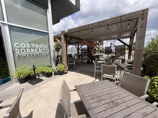 Restaurants: Costa Sorrento 4