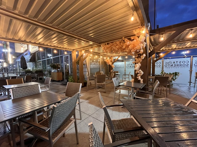 Restaurants: Costa Sorrento 3