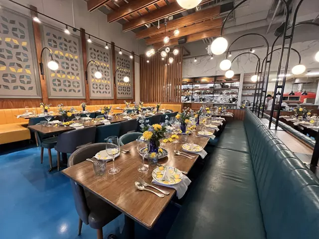 Restaurants: Costa Sorrento 5