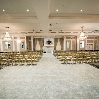 Banquet Halls: Crystal Fountain Event Venue 18