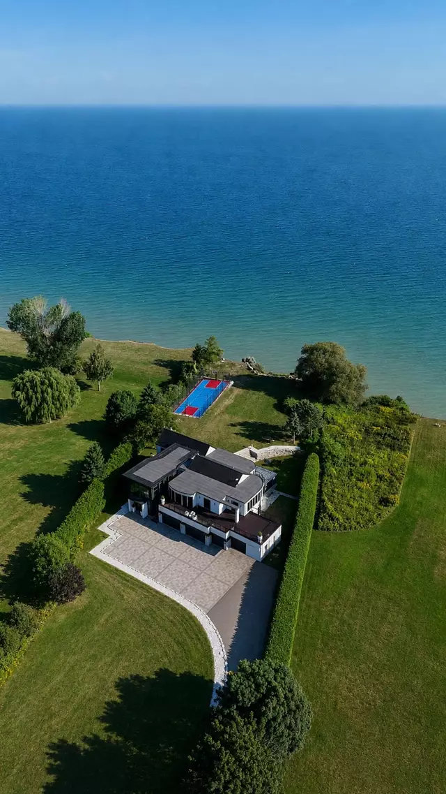 Mansions/Houses: Cyrus Estate 1