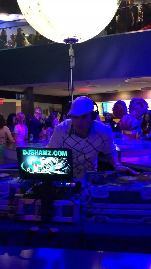 Disc Jockey's / DJs: DJ Shamz 2